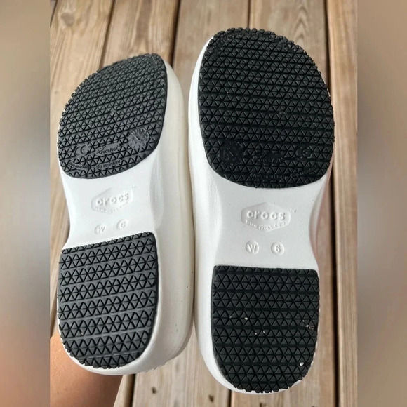 CROCS White Mules & Clogs Minimalist Design - Picture 4 of 8